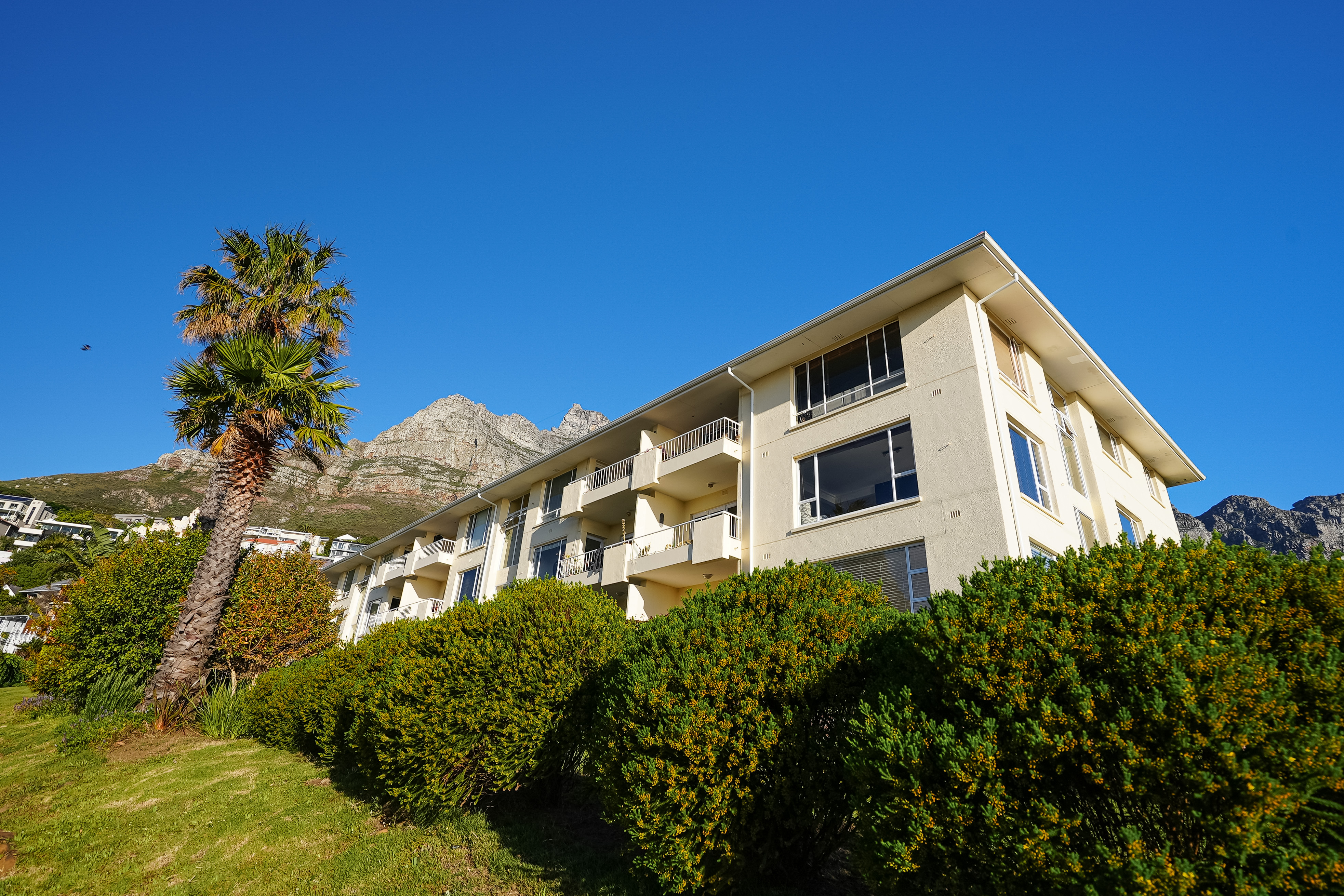 2 Bedroom Property for Sale in Camps Bay Western Cape